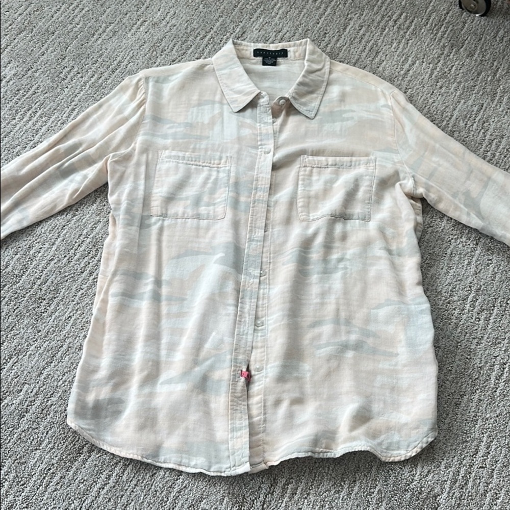Muted camo linen long sleeve blouse